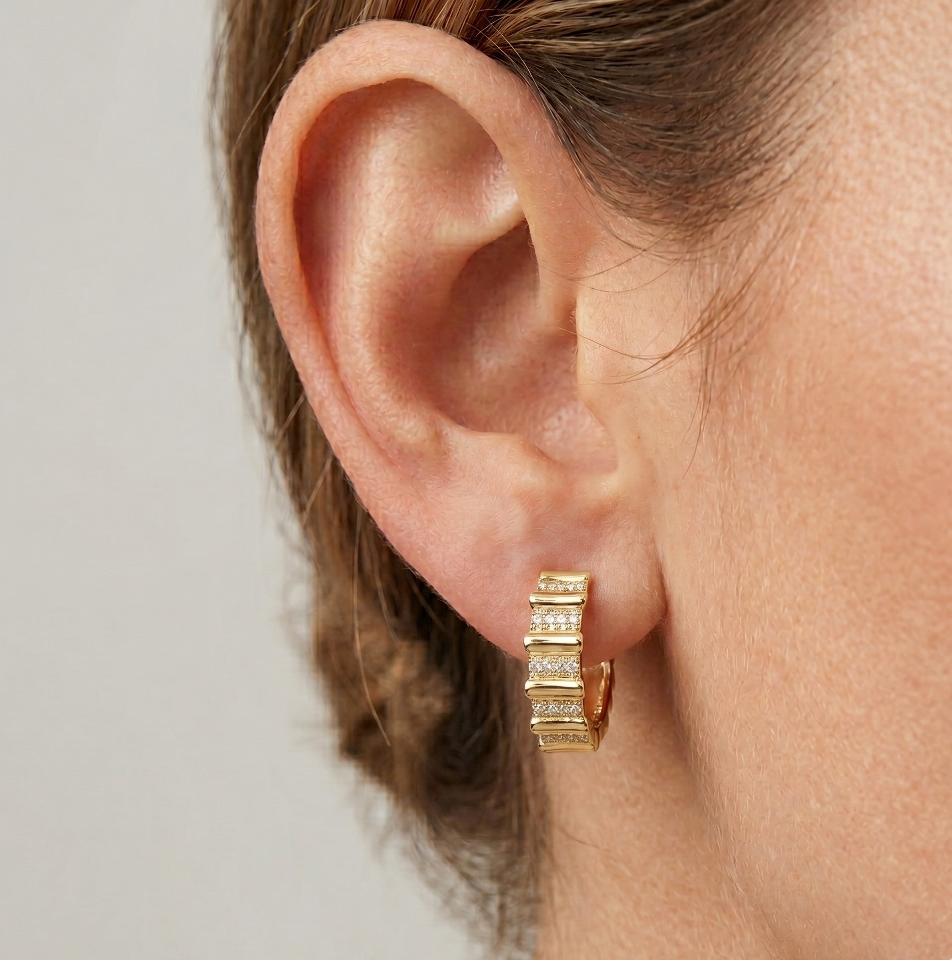 14K Gold Diamond Hoop Earrings - 0.27 CT