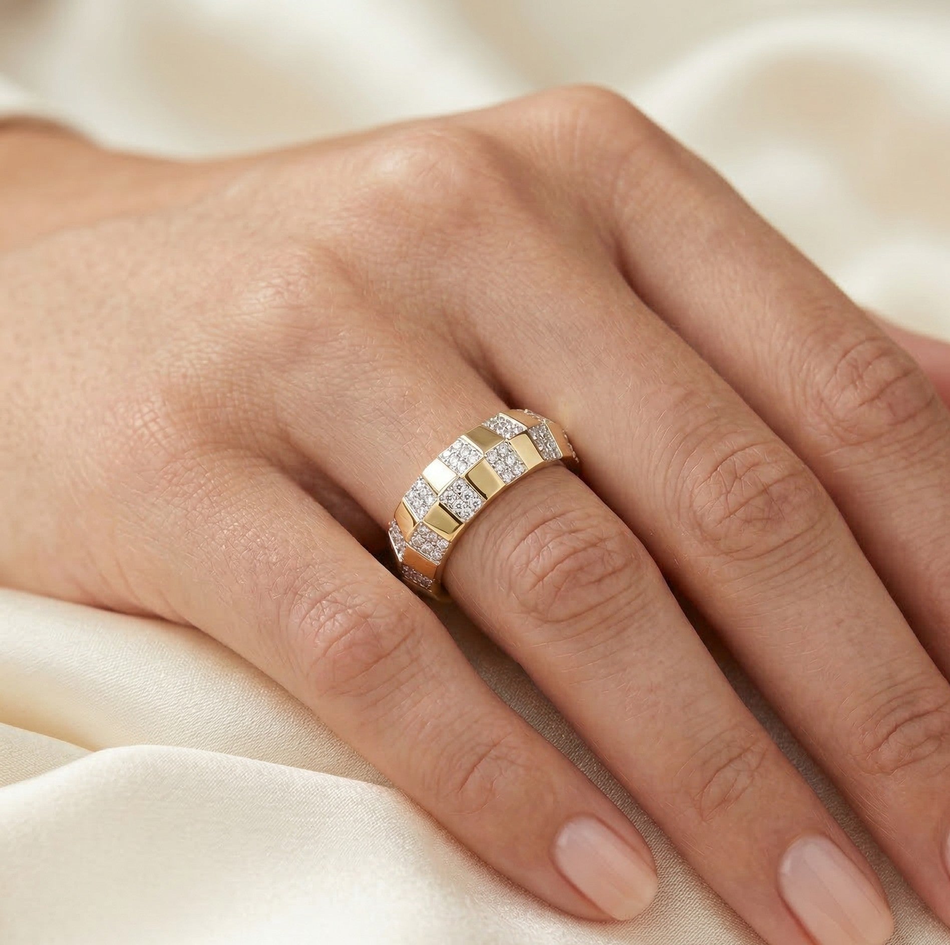 14K Gold Checkered Diamond Ring - 0.37 CT