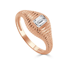 Load image into Gallery viewer, 14K Gold Emerald Cut Diamond Wave Ring