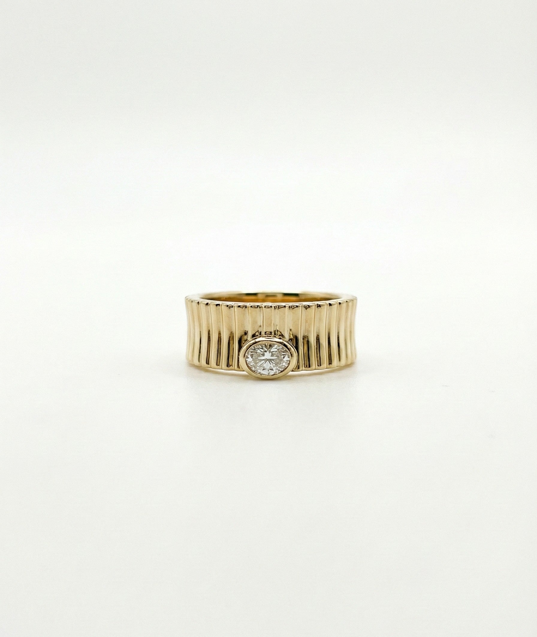 14K Gold Oval Cut Textured Ring - 0.31 CT