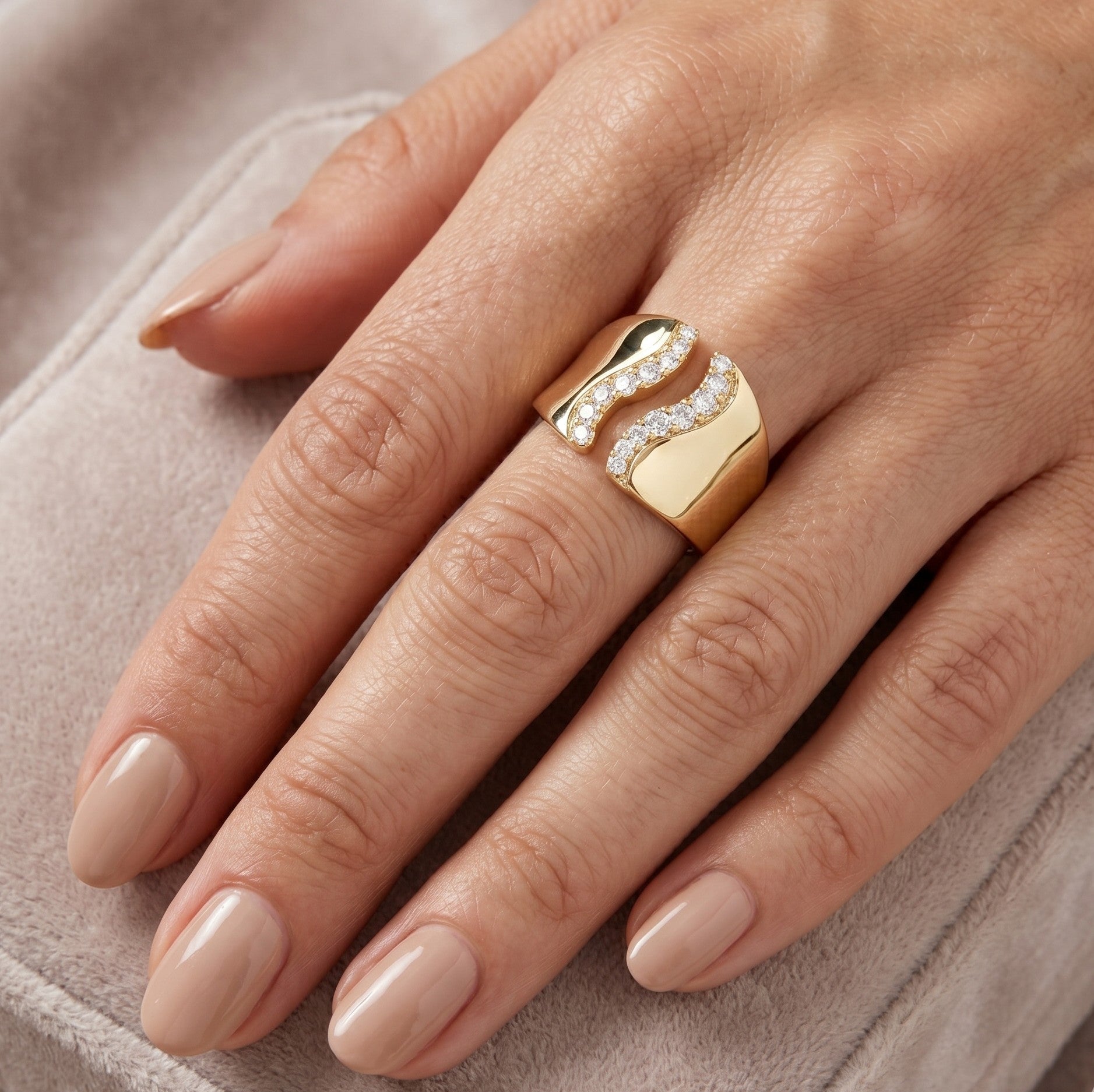 14K Gold Diamond Ring - 0.41 CT