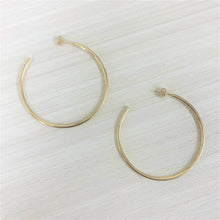 Load image into Gallery viewer, 14k Gold Hoop Earrings