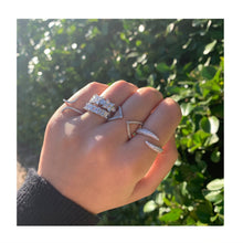 Load image into Gallery viewer, 14k Gold &amp; Diamond Ring