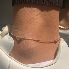 Load image into Gallery viewer, 14k Gold Knot Station Anklet